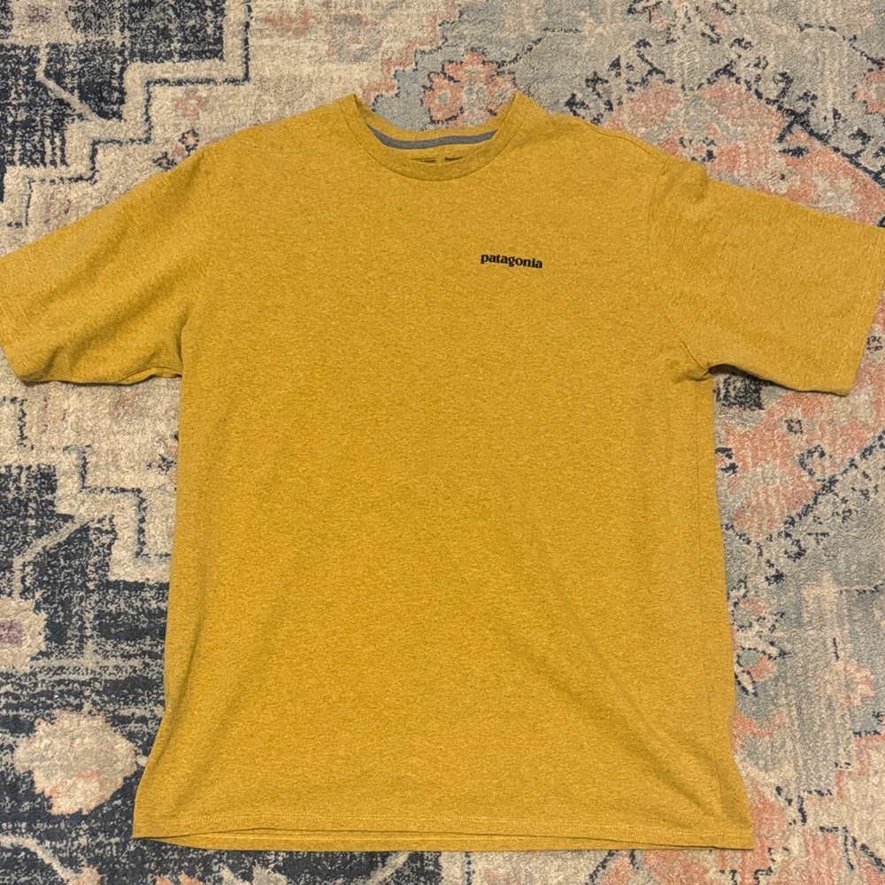 Patagonia Men's Yellow Short Sleeve Tee
